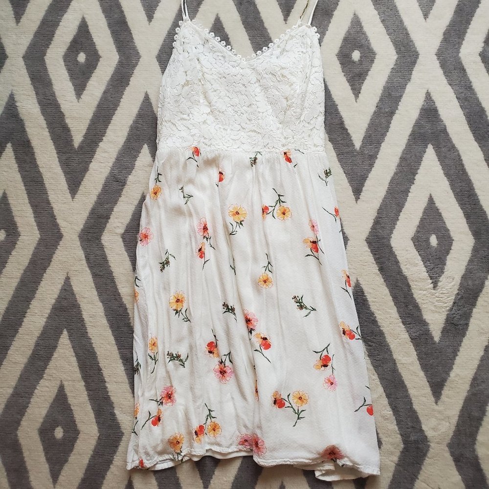 Juniors floral dress